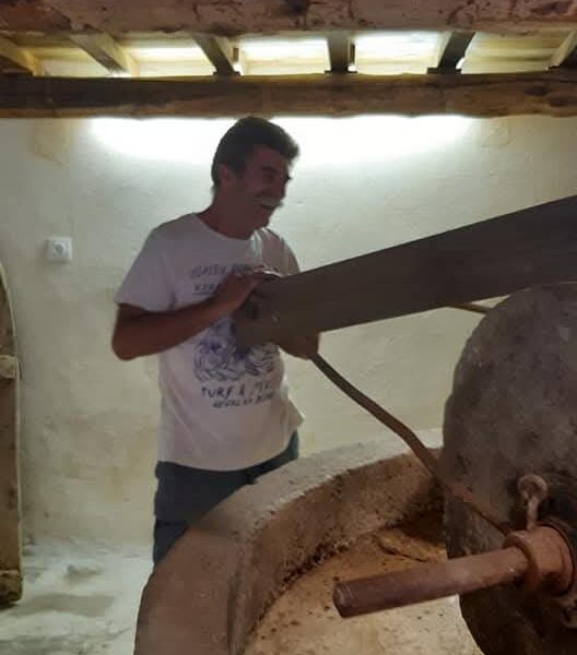 Φάμπρικα Οικογενείας Νταμαδάκη