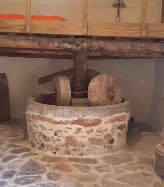 ΦΑΜΠΡΙΚΑ ΟΙΚΟΓΕΝΕΙΑΣ ΝΤΑΜΑΔΑΚΗ