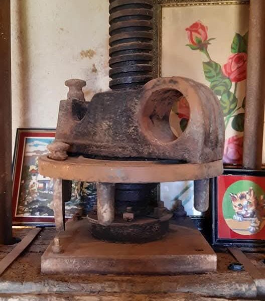 ΦΑΜΠΡΙΚΑ ΟΙΚΟΓΕΝΕΙΑΣ ΝΤΑΜΑΔΑΚΗ