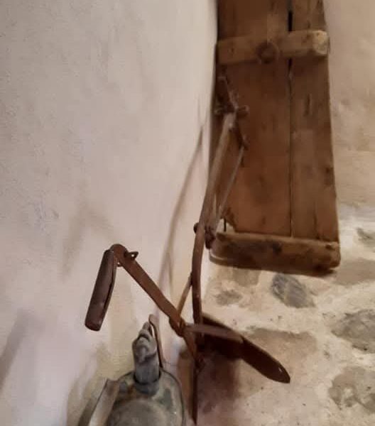 ΦΑΜΠΡΙΚΑ ΟΙΚΟΓΕΝΕΙΑΣ ΝΤΑΜΑΔΑΚΗ